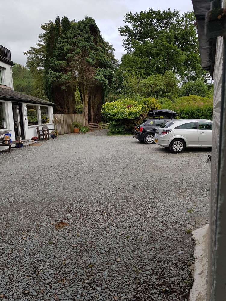 lake view country house