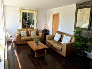 lake view country house