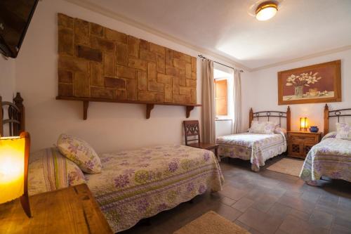 El Asturiano,Near St. Matthew's Church,3 star