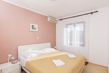 Apartment & Rooms Villa Katarina,Dubrovacko Primorje>>Banici,3 star