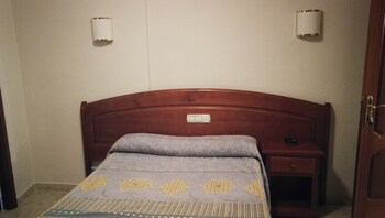 Hostal La Embajada,Castilla - La Mancha>>Talavera De La Reina,3 star