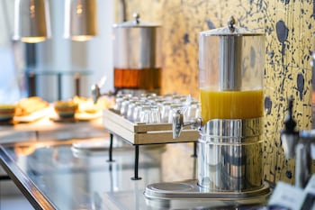 holiday inn muscat al seeb by ihg