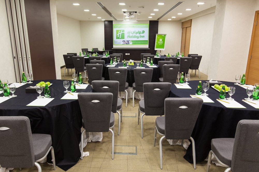 holiday inn muscat al seeb by ihg