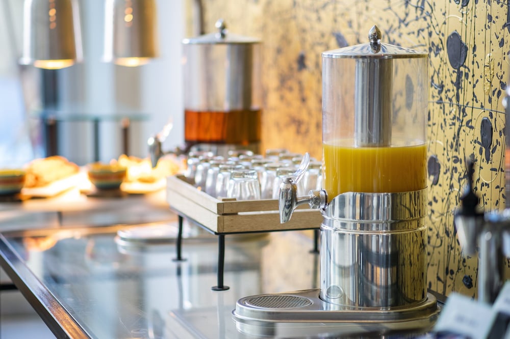 holiday inn muscat al seeb by ihg