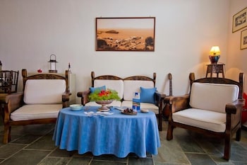 Rooms & Apartments Archontou,Chrisopigi>>Apollonia,0 star