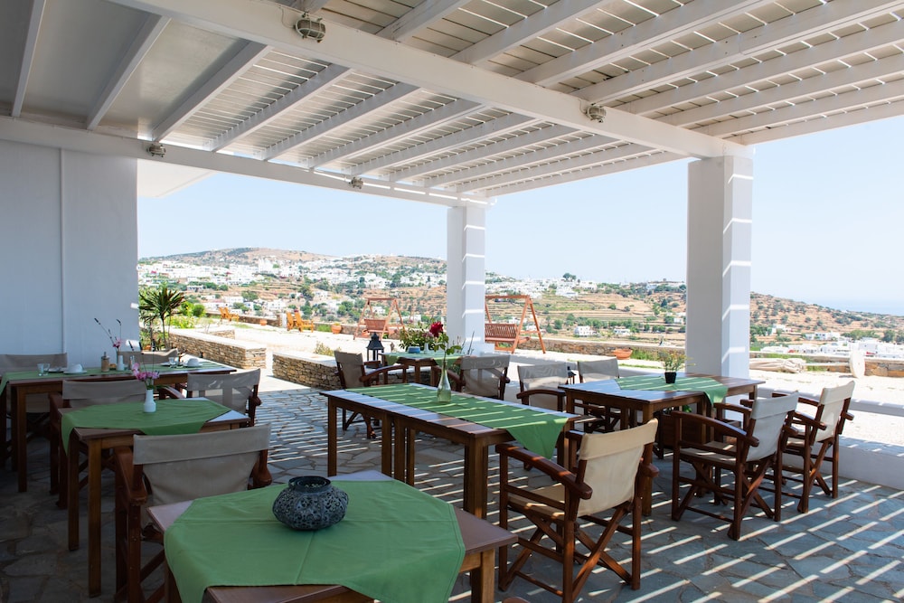 rooms and apartments archontou