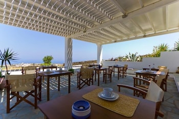 rooms and apartments archontou