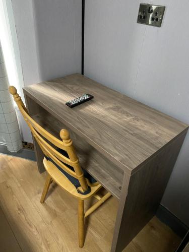 hollybush guest house