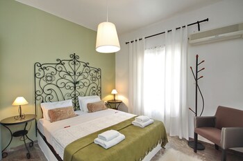 aloe luxury apartments and suites