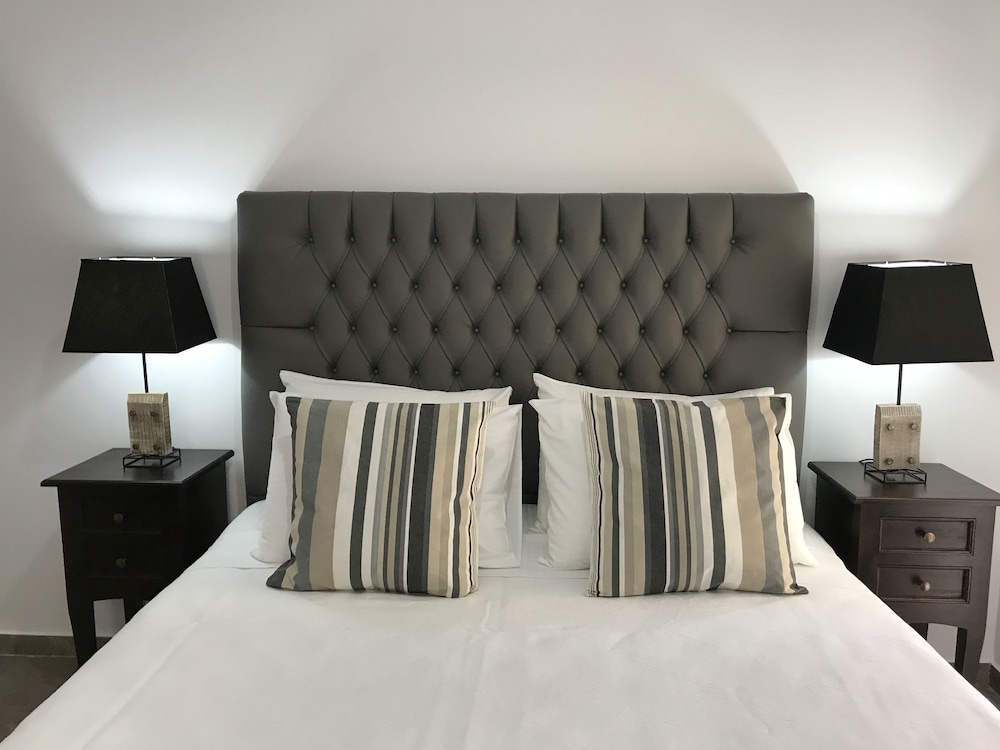 aloe luxury apartments and suites