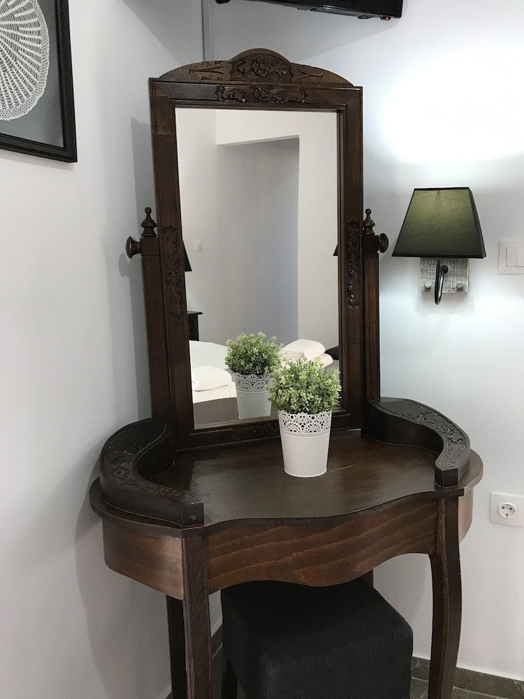aloe luxury apartments and suites