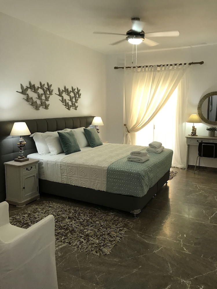 aloe luxury apartments and suites