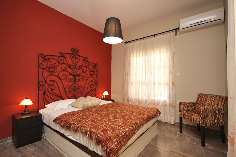 aloe luxury apartments and suites