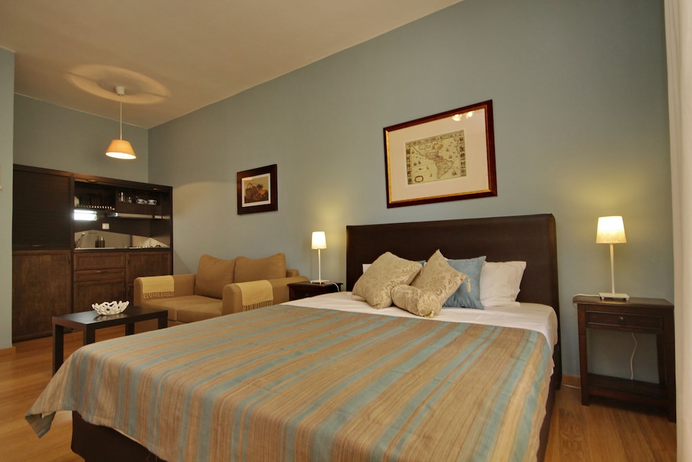aloe luxury apartments and suites