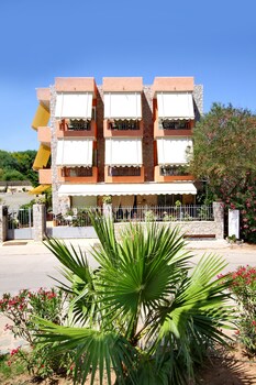 aloe luxury apartments and suites