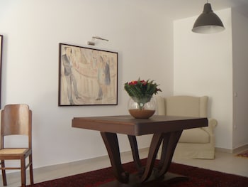 aloe luxury apartments and suites