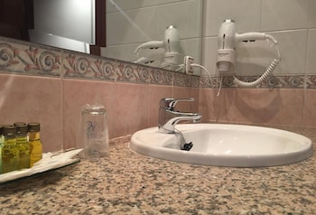 Hotel Alonso De Monroy,Caceres Province>>Belvis De Monroy,3 star