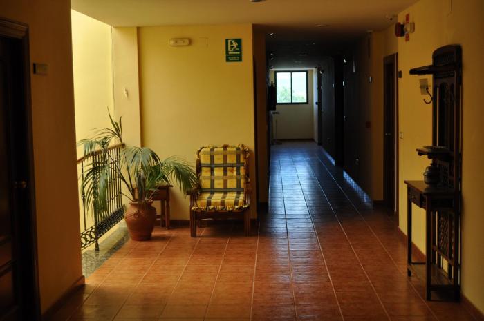 hotel alonso de monroy