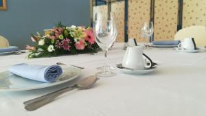 hotel alonso de monroy