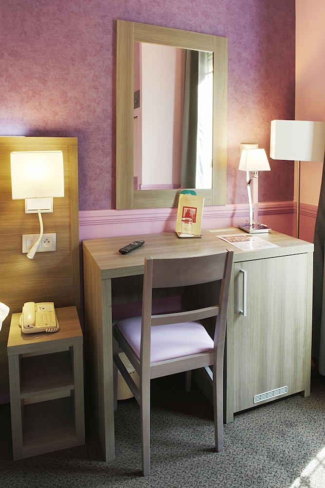 hotel poussin