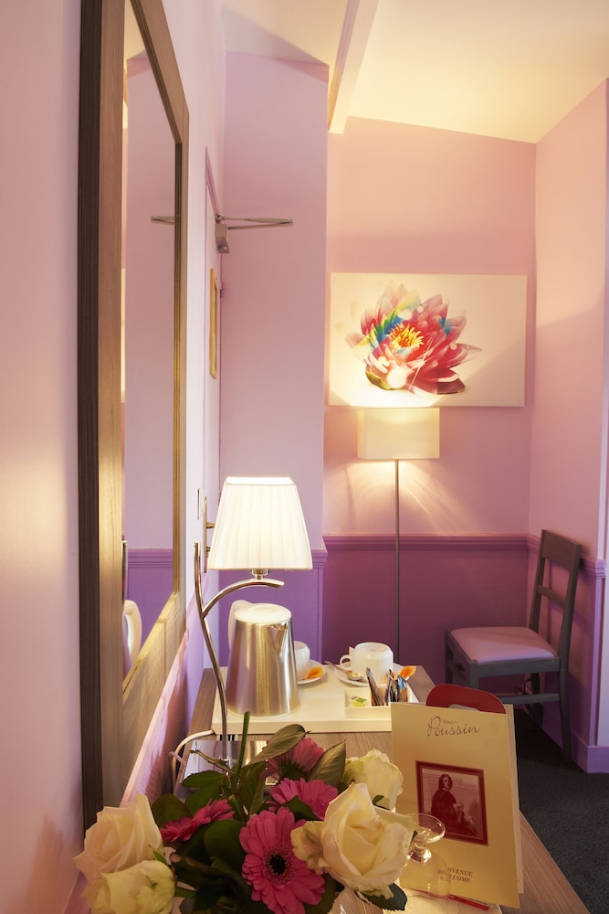 hotel poussin