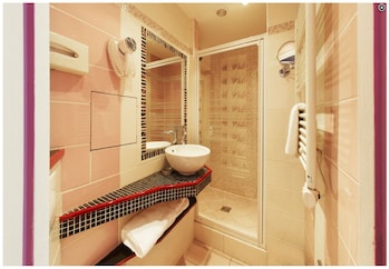 hotel poussin