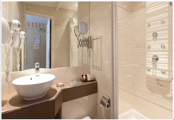 hotel poussin