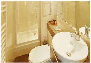 hotel poussin