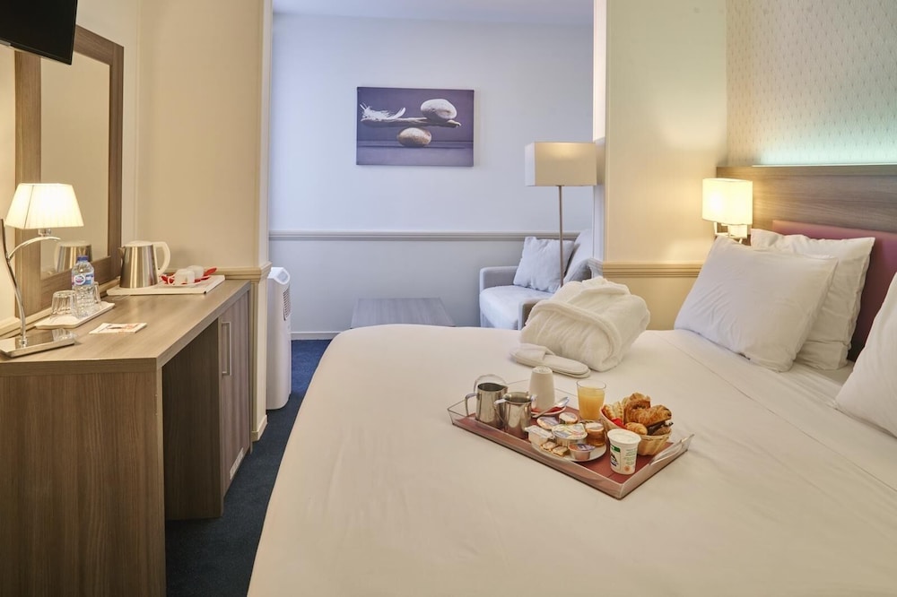 hotel poussin