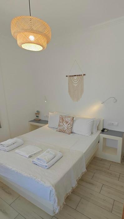 tinos