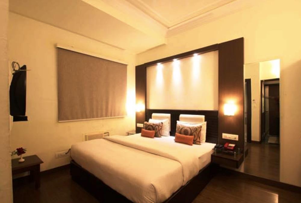 hotel shiva residency