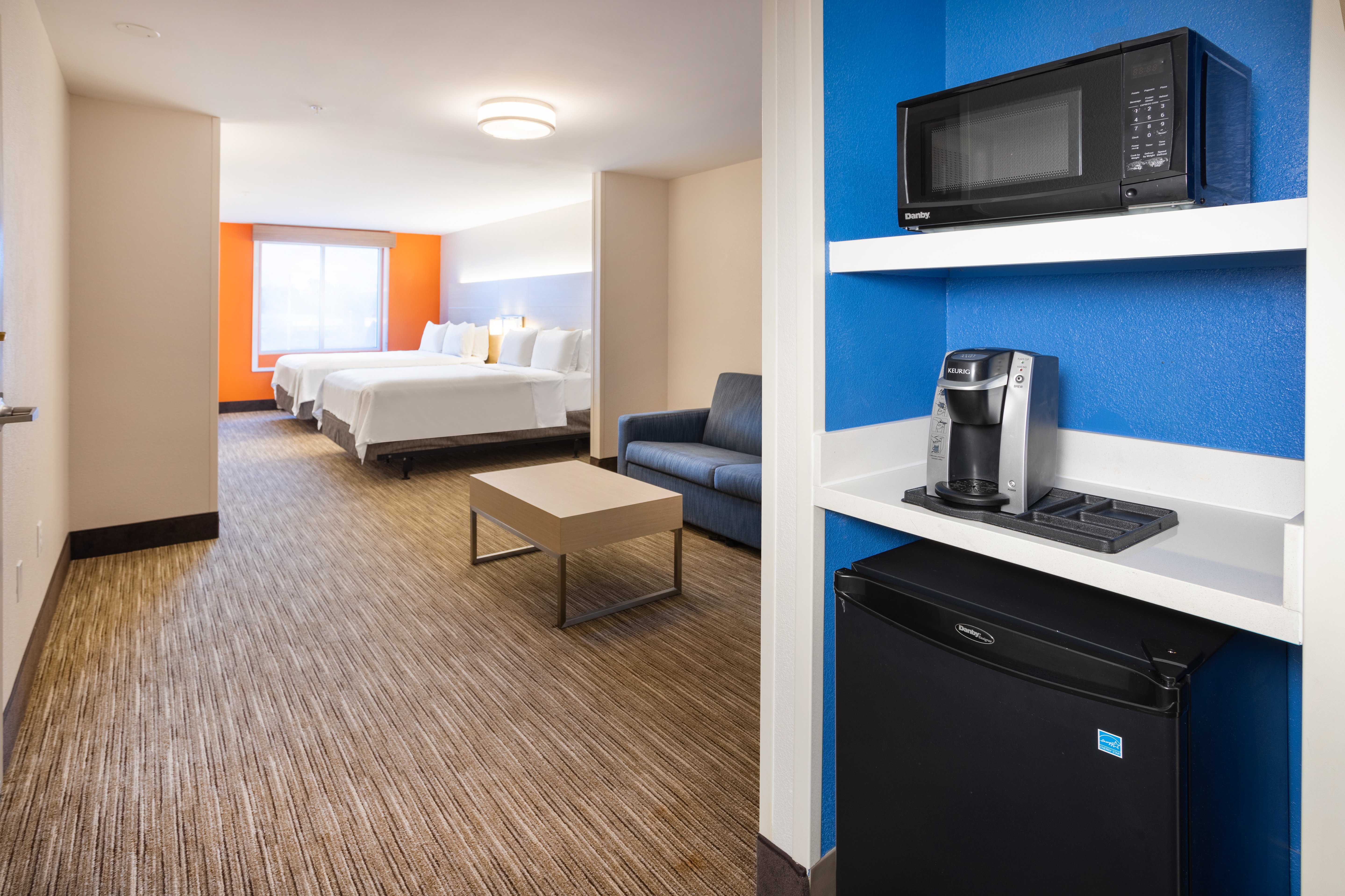 holiday inn express and suites salisbury delmar