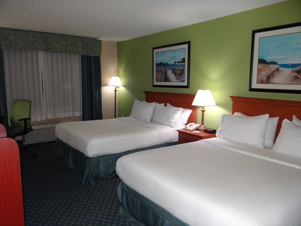 holiday inn express and suites salisbury delmar