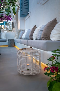 Milos Bay Suites,Milos>>Adamas,3 star