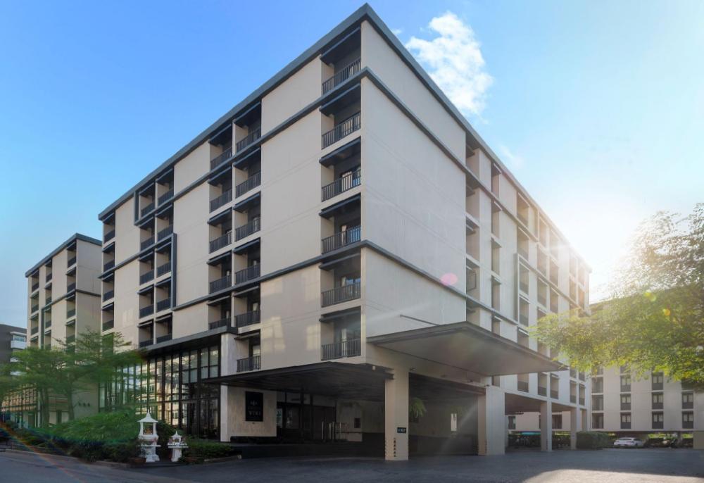 cross vibe sukhumvit hotel