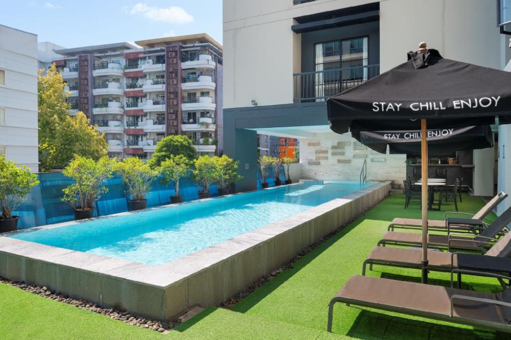 cross vibe sukhumvit hotel