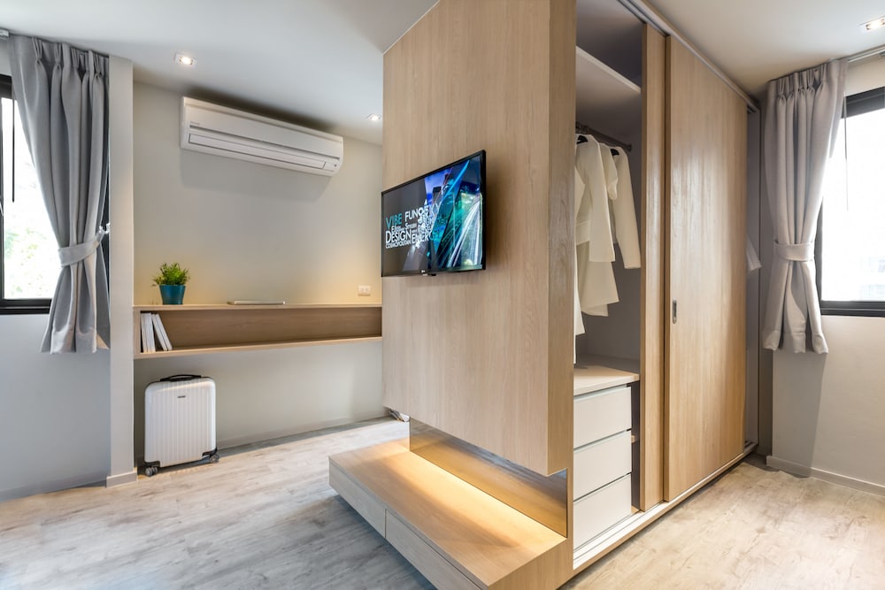 cross vibe sukhumvit hotel