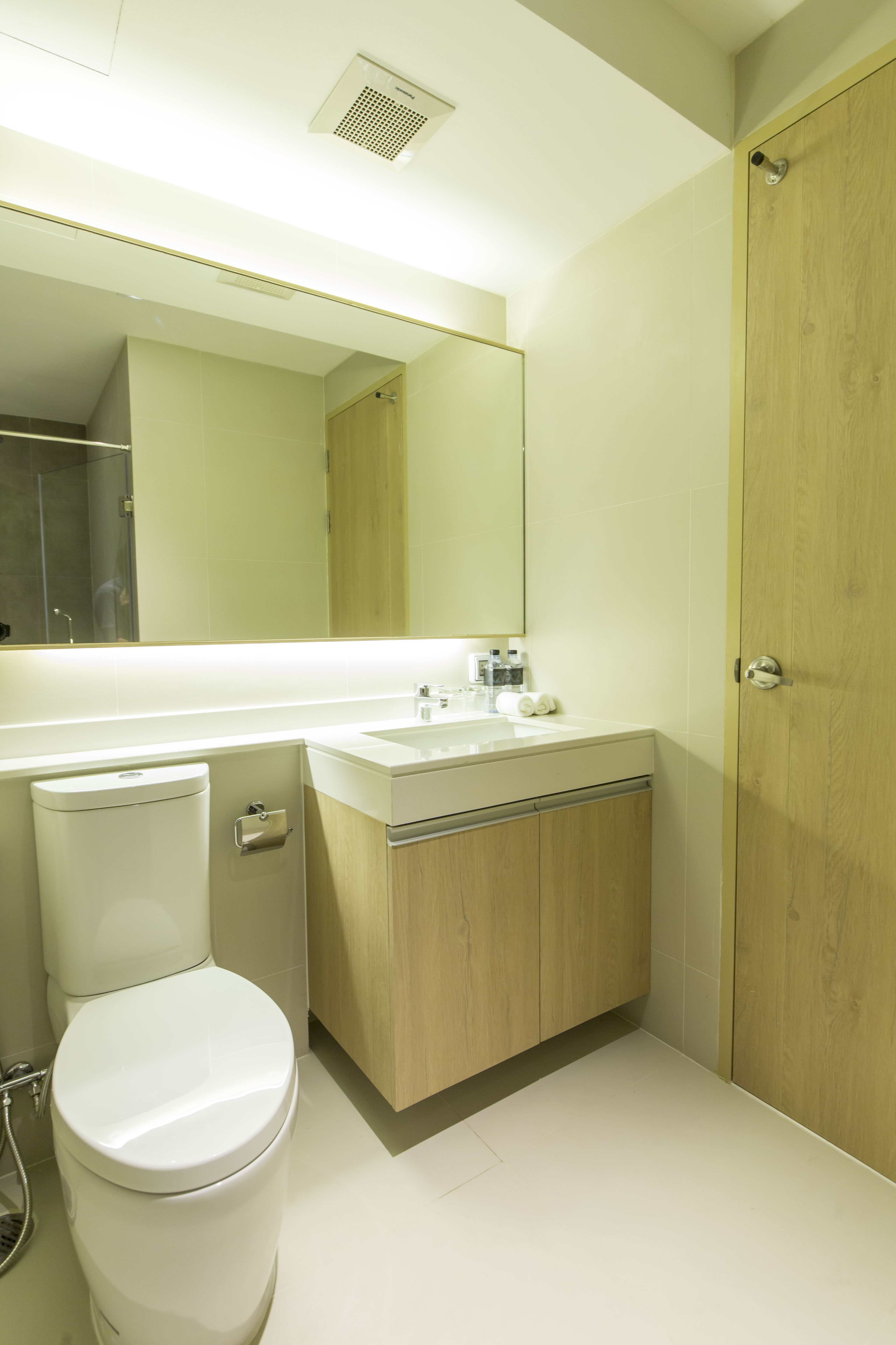 cross vibe sukhumvit hotel