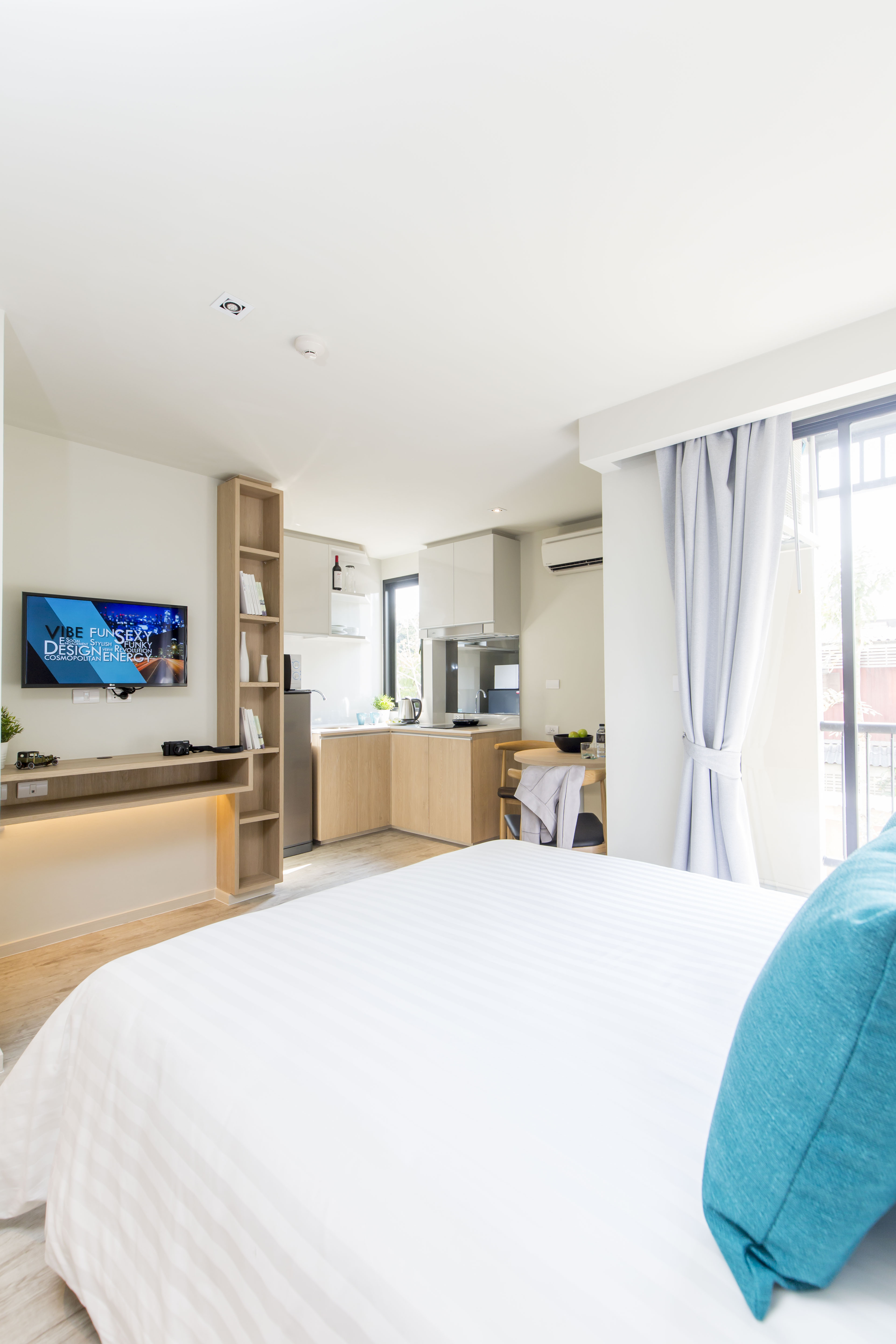cross vibe sukhumvit hotel