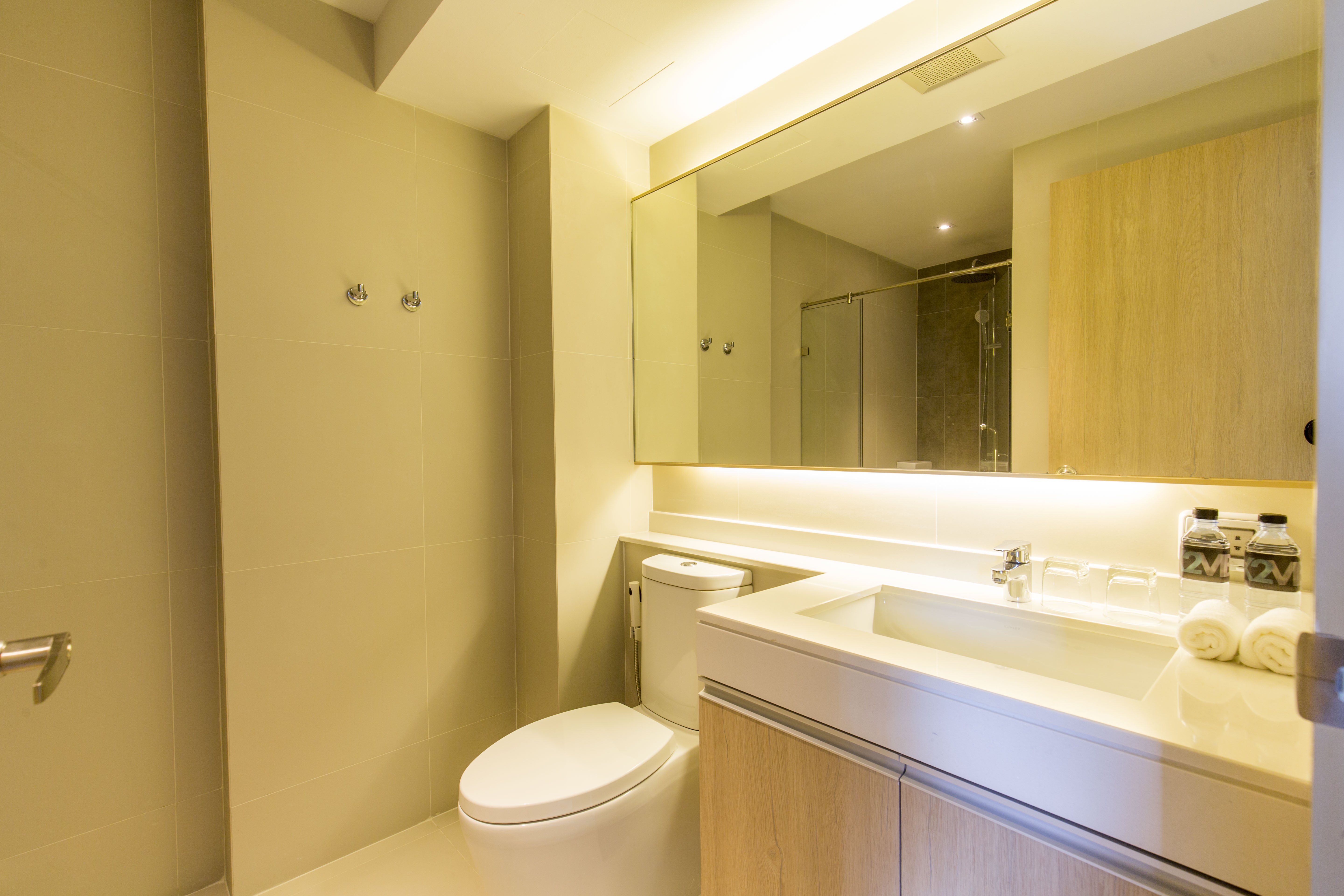cross vibe sukhumvit hotel