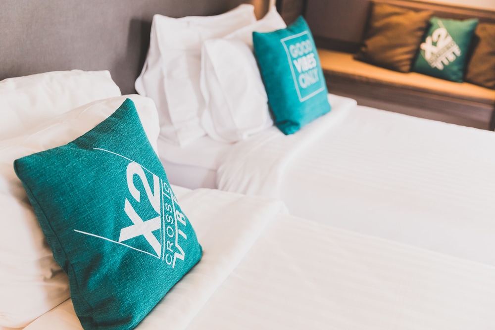cross vibe sukhumvit hotel