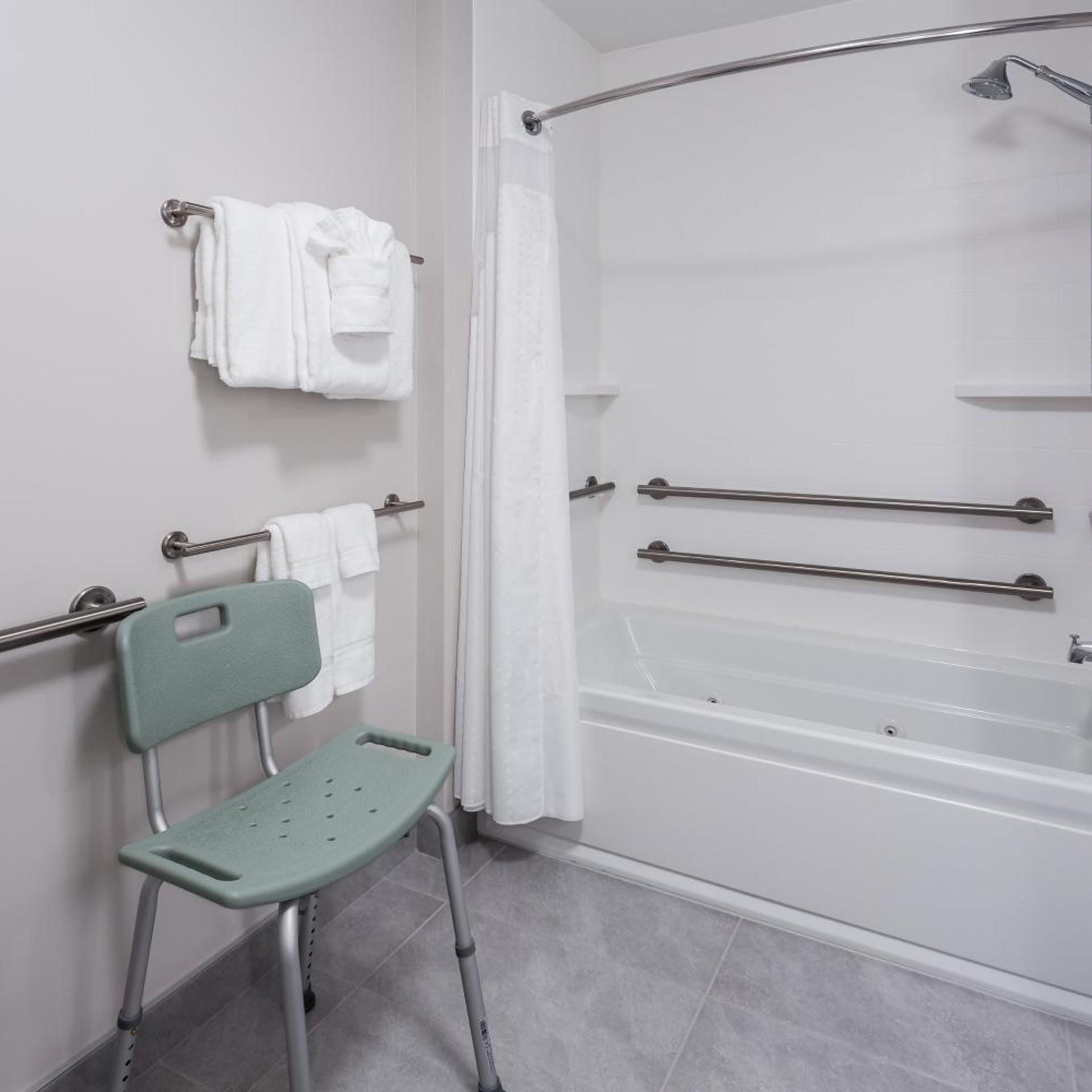holiday inn express and suites rice lake by ihg