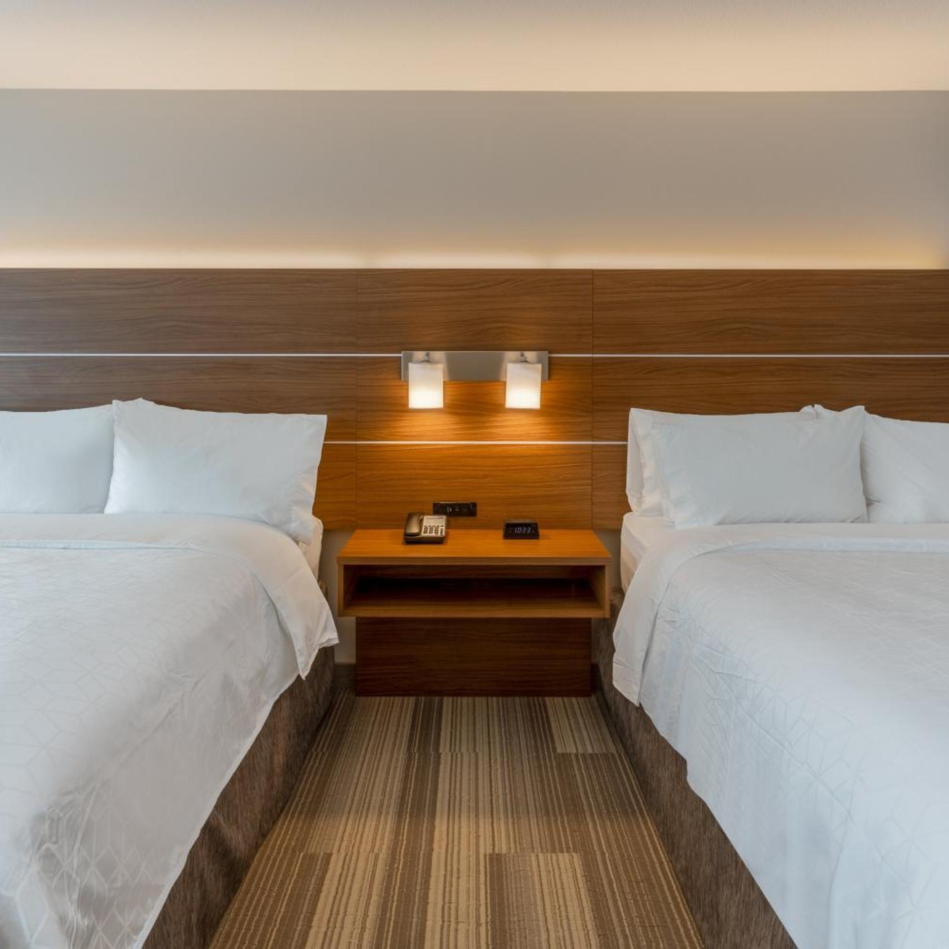 holiday inn express and suites rice lake by ihg