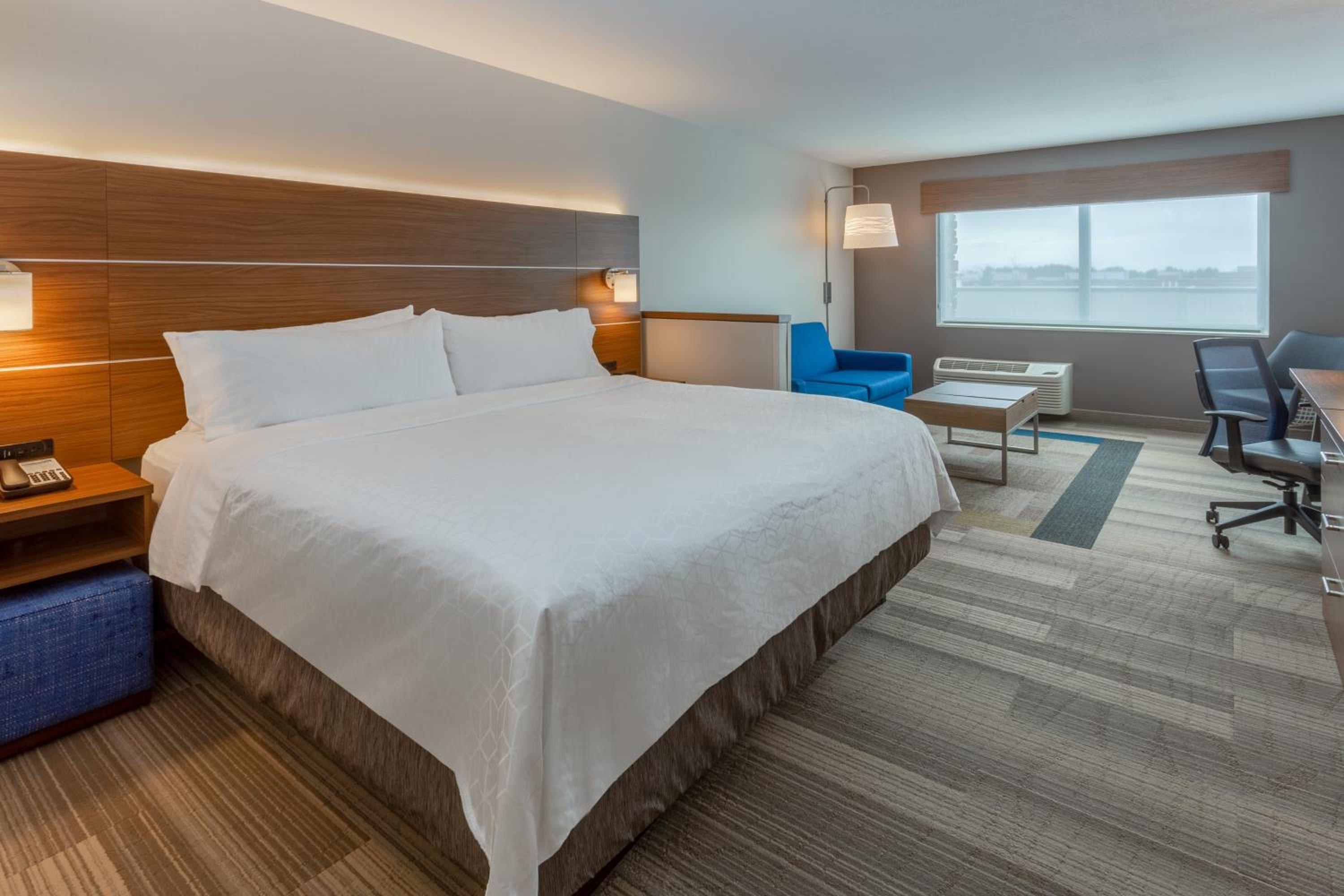 holiday inn express and suites rice lake by ihg