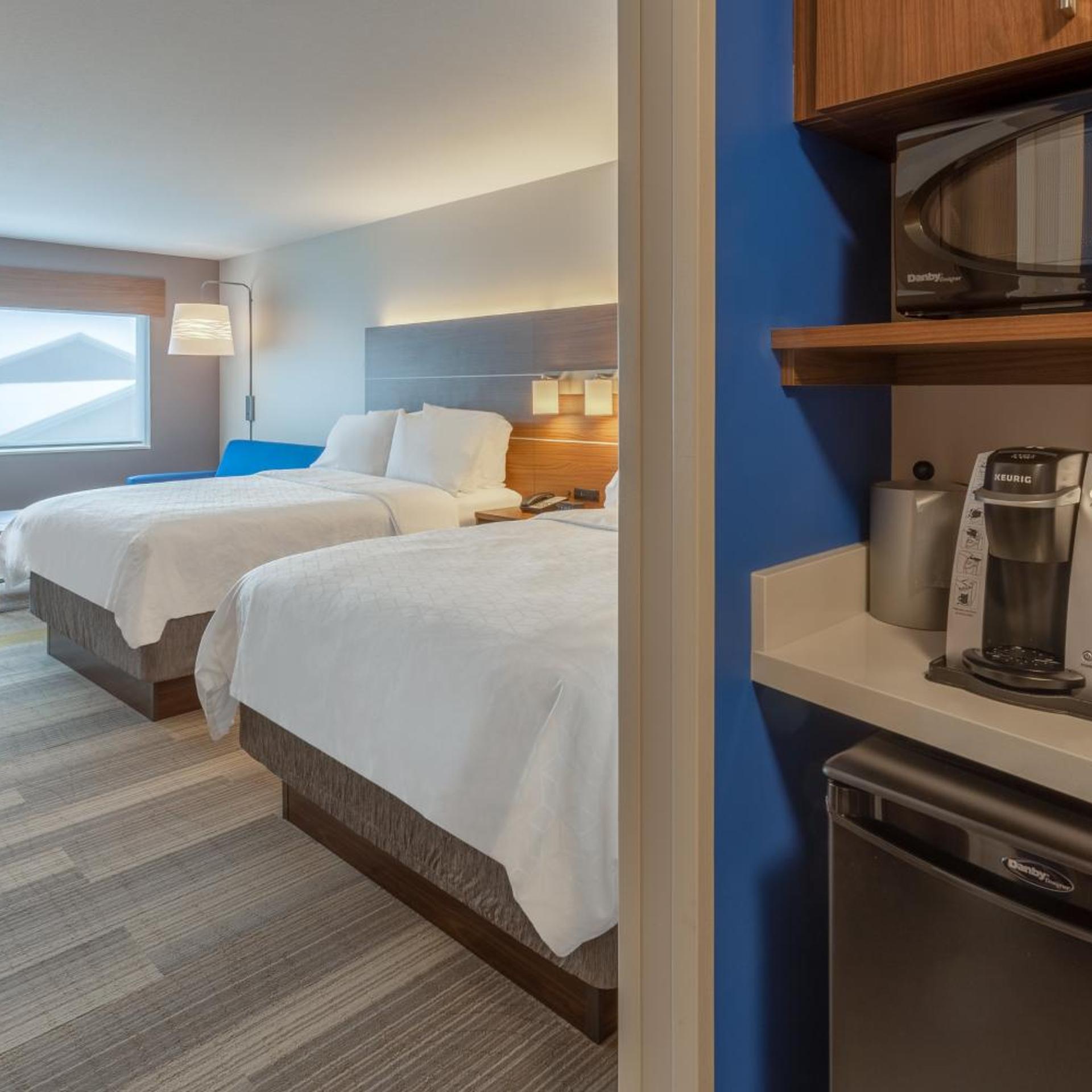 holiday inn express and suites rice lake by ihg