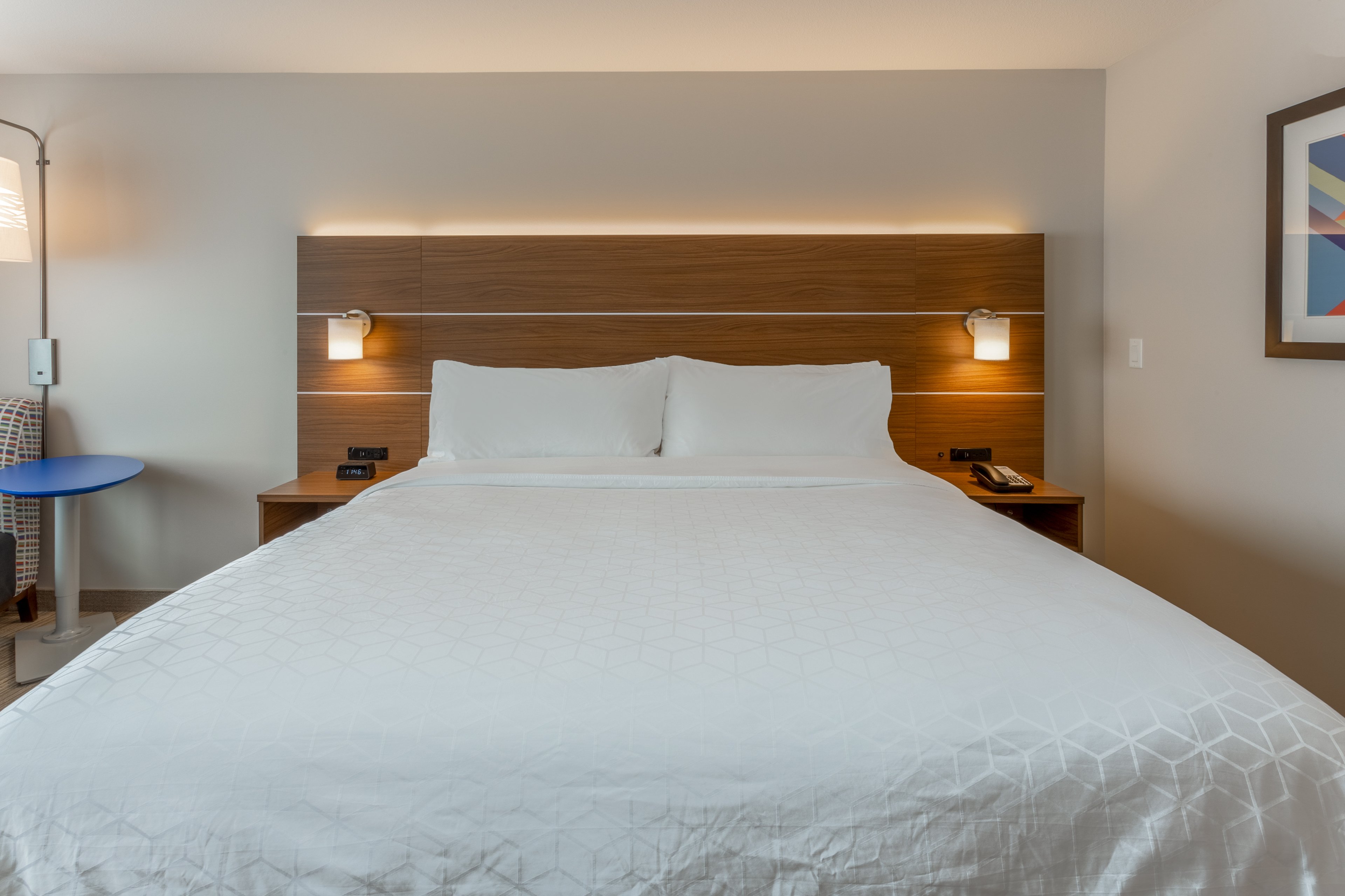 holiday inn express and suites rice lake by ihg
