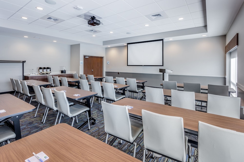 holiday inn express and suites rice lake by ihg