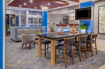 Holiday Inn Express & Suites Rice Lake By Ihg,Weyerhaeuser>>Rice Lake,3 star