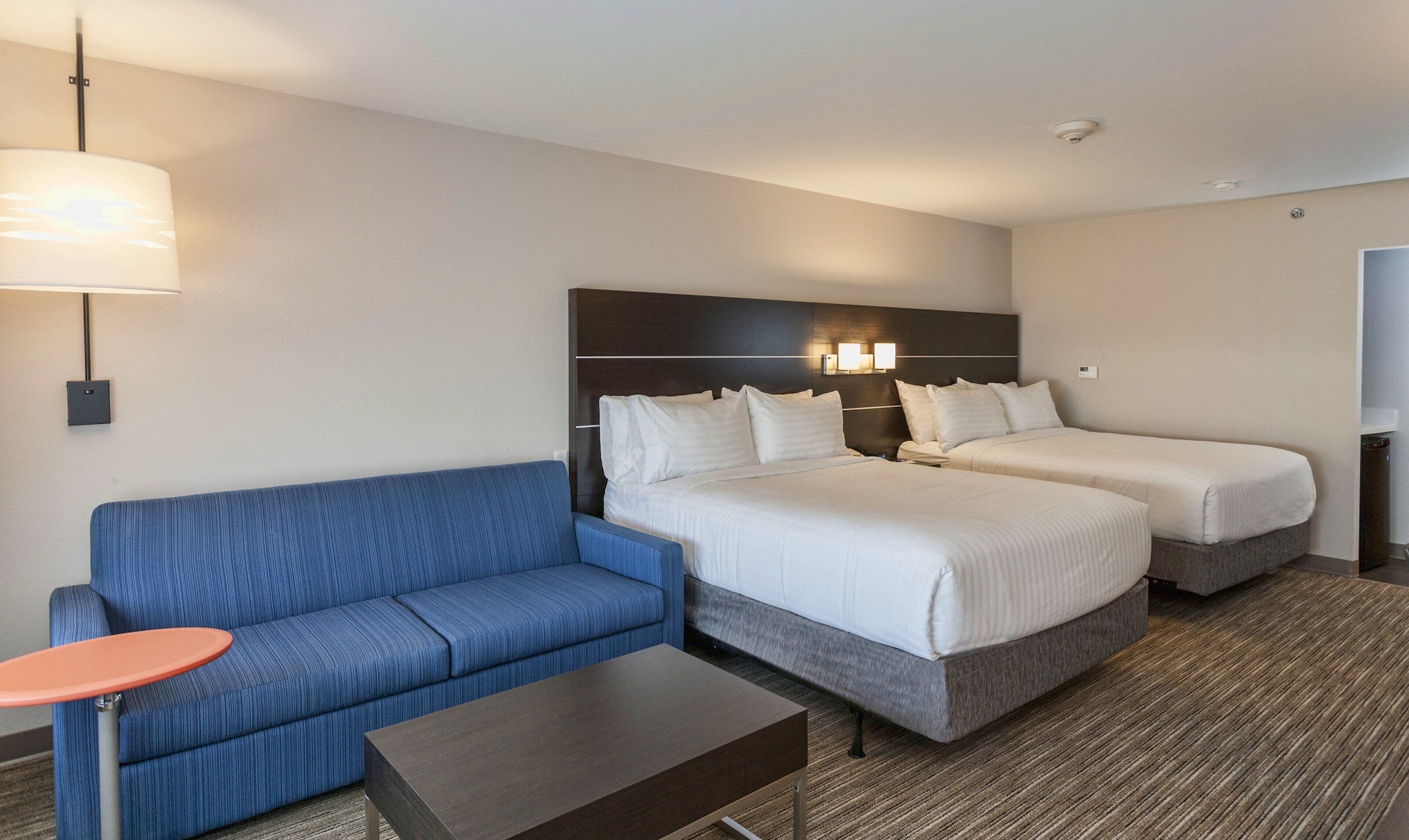 holiday inn express and suites dodge city by ihg