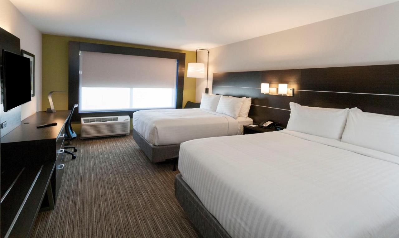 holiday inn express and suites dodge city by ihg